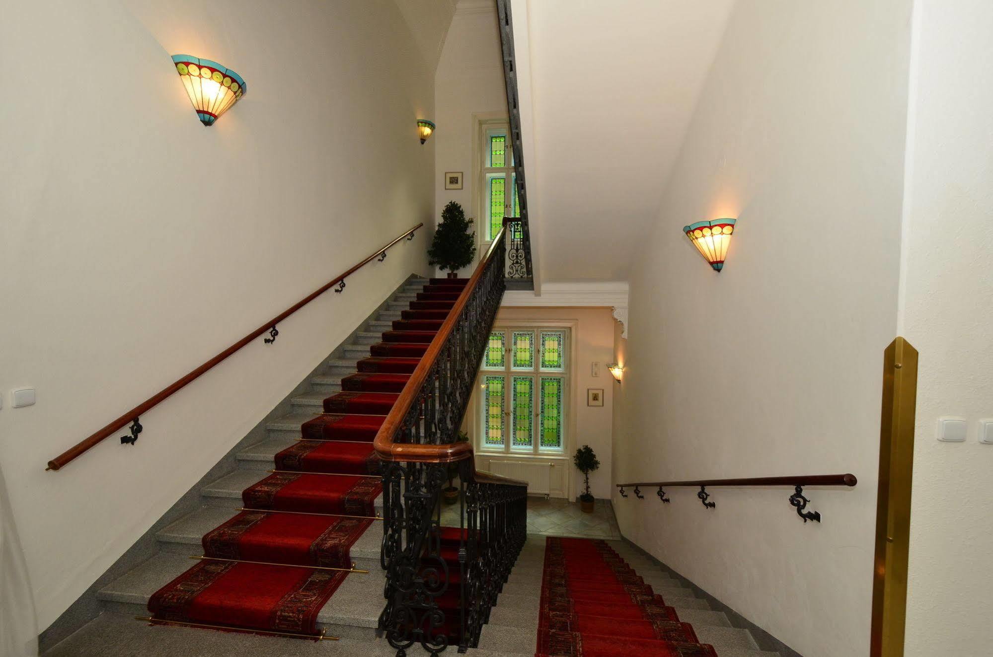 Sant Georg Garni Hotel Mariánské Lázně Exterior foto